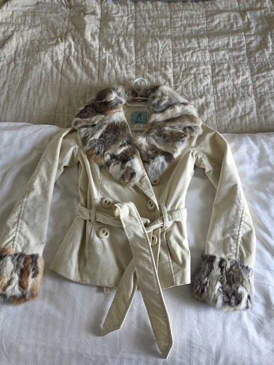 Marciano Jackets & Blazers - Marciano GUESS real Rabbit Fur Removable Collar & Cuff Cream Trench Jacket - XS